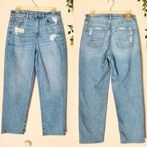🦋 AMERICAN EAGLE Blue Distressed Mom Straight Jeans Short Crop Size 8